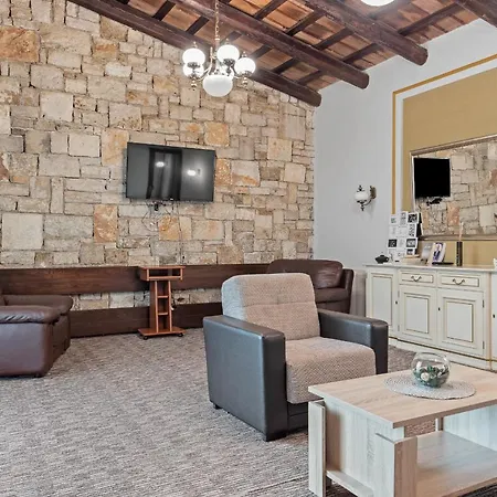 Minerva Μεντουλίν